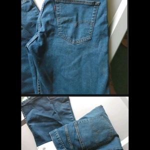 NWT Levi"s slim taper 32x32